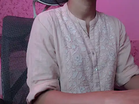 snow white123 online show from 10.16.25