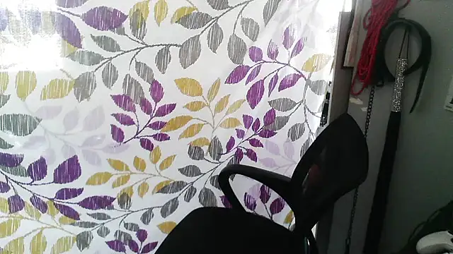 Mommybubbles2 online show from 11.27.25