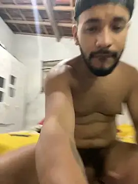 Snapshot of spiderfindom chatting on 10.23.25 spiderfindom online show from 10.23.25