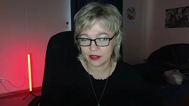 Snapshot of Rosette_Pricky chatting on 09.11.25 Rosette Pricky online show from 09.11.25