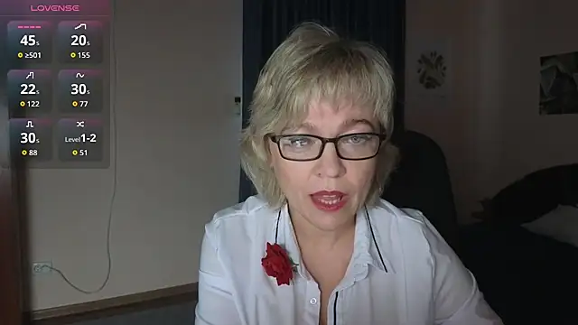 Snapshot of Rosette_Pricky chatting on 10.10.25 Rosette Pricky online show from 10.10.25