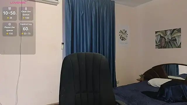 Snapshot of Rosette_Pricky chatting on 10.12.25 Rosette Pricky online show from 10.12.25