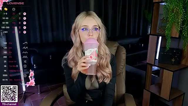 exxxcore  online show from 11.06.25