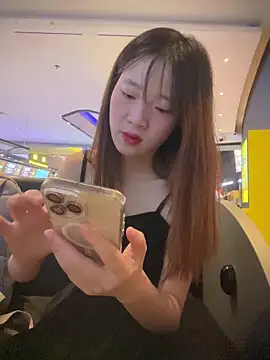 Snapshot of littleqiu chatting on 09.17.25 littleqiu online show from 09.17.25