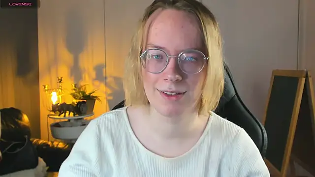 Snapshot of Amanda_Butlerr chatting on 10.30.25 Amanda Butlerr online show from 10.30.25