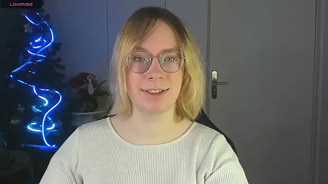 Snapshot of Amanda_Butlerr chatting on 12.18.25 Amanda Butlerr online show from 12.18.25