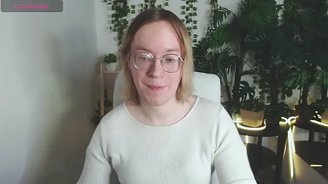 Snapshot of Amanda_Butlerr chatting on 12.19.25 Amanda Butlerr online show from 12.19.25