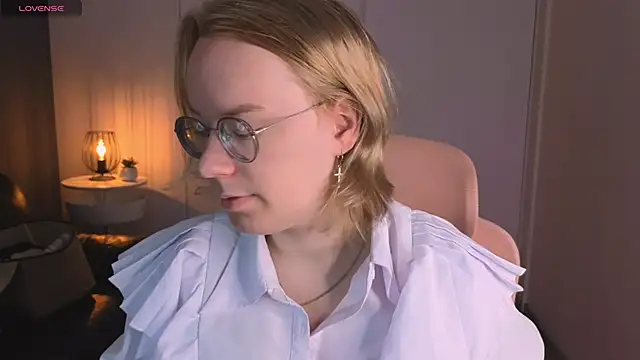 Amanda Butlerr online show from 06.04.26