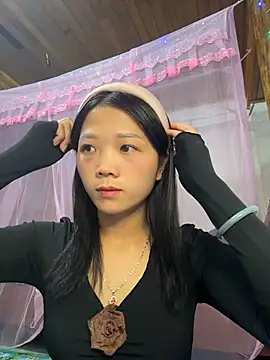 thaoyeuuu online show from 10.26.25