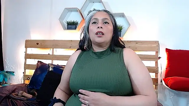 Snapshot of sheila_reeves2772 chatting on 10.15.25 sheila reeves2772 online show from 10.15.25