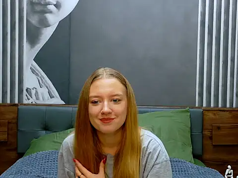 DarcyWilsy online show from 10.06.25