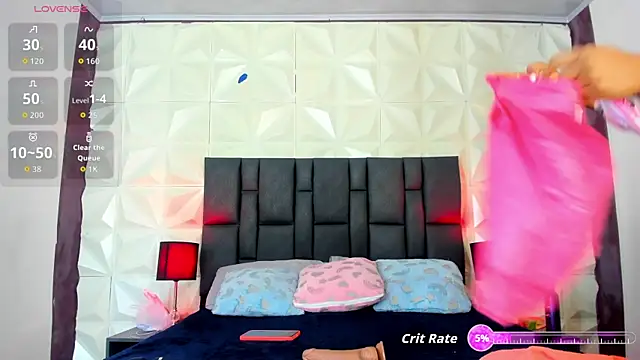 Snapshot of BustyGlow chatting on 09.30.25 BustyGlow online show from 09.30.25