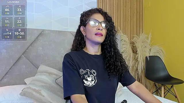 Snapshot of Brunnette_Sensation chatting on 09.22.25 Brunnette Sensation online show from 09.22.25