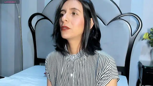 MiaAmore  online show from 10.11.25