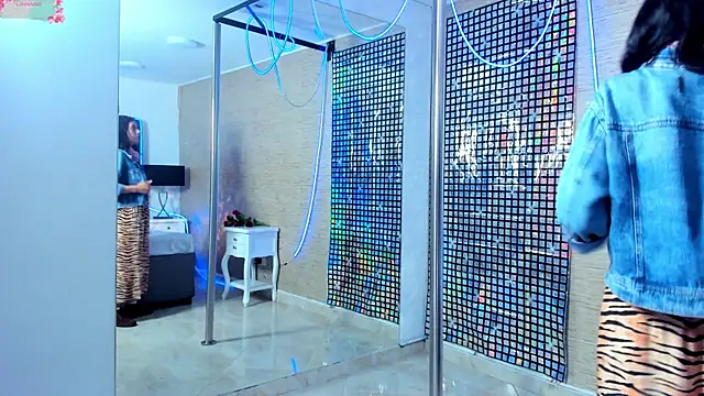 MiaAmore  online show from 11.02.25