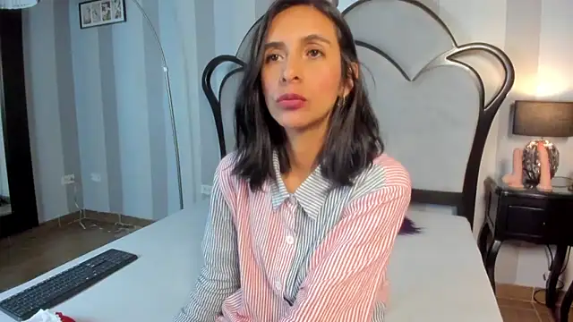 MiaAmore  online show from 02.14.26