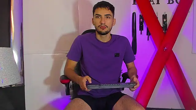 AlekRuizx online show from 09.18.25