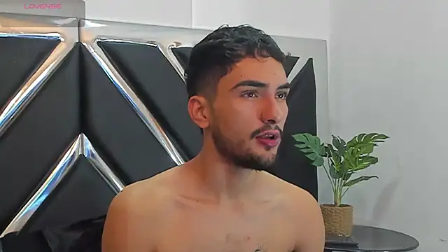 AlekRuizx online show from 09.23.25