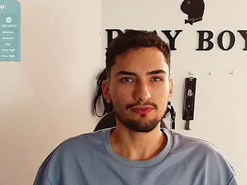 AlekRuizx online show from 10.10.25