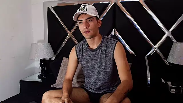 AlekRuizx online show from 10.24.25