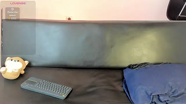 zarek lux online show from 03.27.26