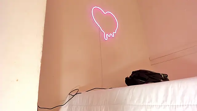  aleja x online show from 10.14.25