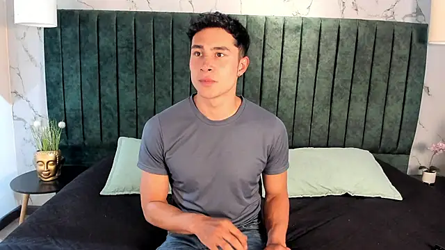 AustinJones  online show from 11.29.25