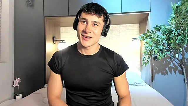 AustinJones  online show from 04.04.26