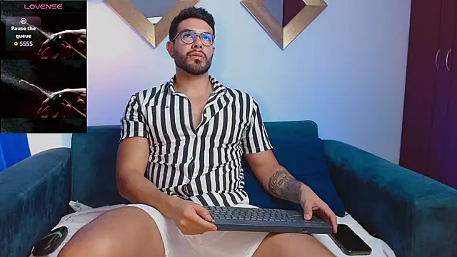 ZarekFox online show from 10.15.25