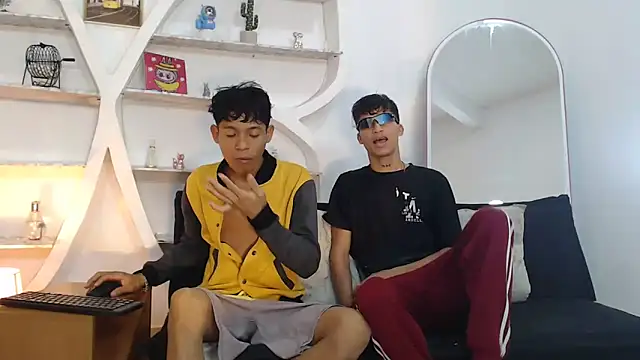 Snapshot of BEAUTY_BOYS1 chatting on 09.16.25 BEAUTY BOYS1 online show from 09.16.25