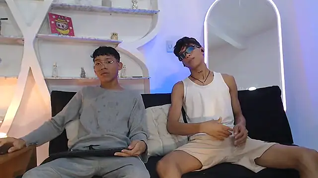 Snapshot of BEAUTY_BOYS1 chatting on 09.20.25 BEAUTY BOYS1 online show from 09.20.25