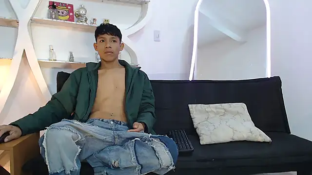 Snapshot of BEAUTY_BOYS1 chatting on 09.26.25 BEAUTY BOYS1 online show from 09.26.25