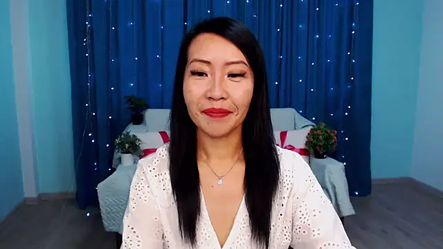 LiaPak online show from 09.22.25