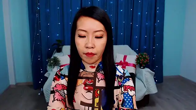 LiaPak online show from 10.02.25