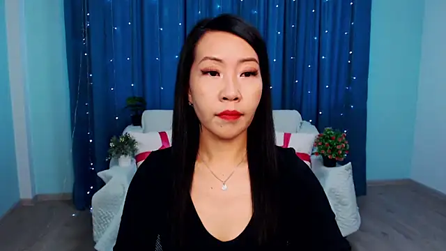 LiaPak online show from 10.22.25