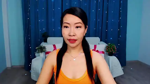 LiaPak online show from 10.28.25