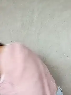 Snapshot of milo123-xx chatting on 10.01.25 milo123-xx online show from 10.01.25