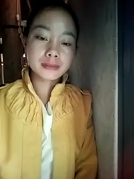 Snapshot of milo123-xx chatting on 10.04.25 milo123-xx online show from 10.04.25