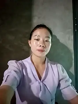 Snapshot of milo123-xx chatting on 10.08.25 milo123-xx online show from 10.08.25