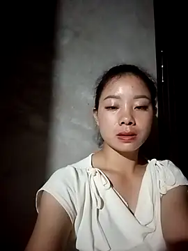 Snapshot of milo123-xx chatting on 10.10.25 milo123-xx online show from 10.10.25