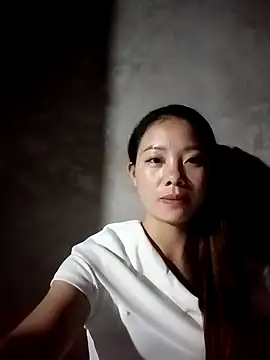 Snapshot of milo123-xx chatting on 10.13.25 milo123-xx online show from 10.13.25