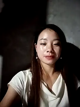 Snapshot of milo123-xx chatting on 10.17.25 milo123-xx online show from 10.17.25