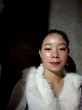 Snapshot of milo123-xx chatting on 10.25.25 milo123-xx online show from 10.25.25