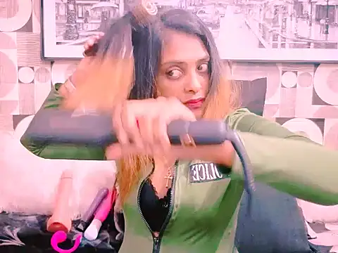 Snapshot of indianplaymatexx chatting on 11.07.25 indianplaymatexx online show from 11.07.25