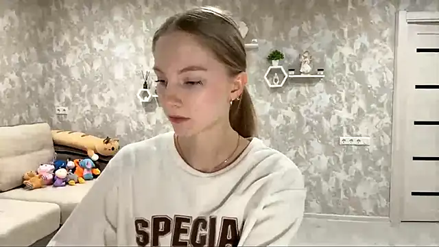 BrightAnnie online show from 10.08.25