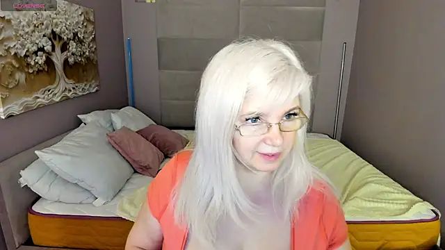 Hella Fabel online show from 05.25.26