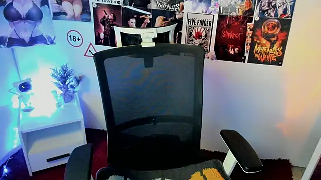 Snapshot of Rose_se chatting on 10.12.25 Rose se online show from 10.12.25