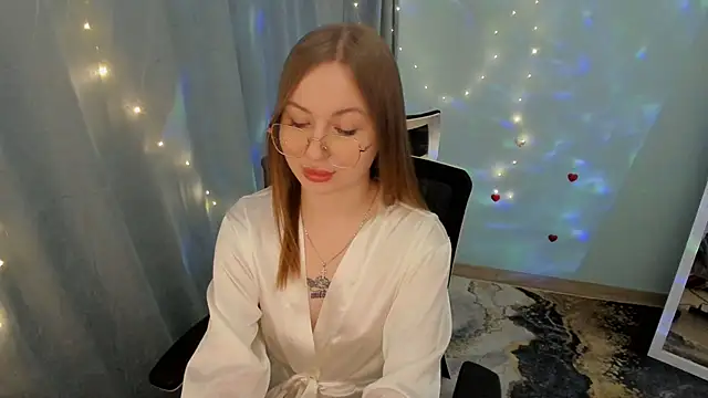 Snapshot of Rose_se chatting on 10.13.25 Rose se online show from 10.13.25