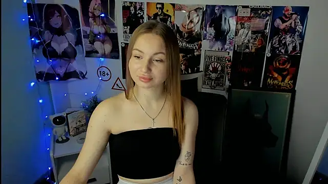 Snapshot of Rose_se chatting on 10.26.25 Rose se online show from 10.26.25