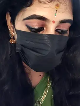 Snapshot of Meera_nila24 chatting on 09.11.25 Meera nila24 online show from 09.11.25